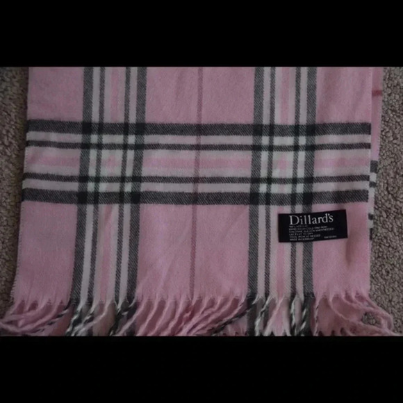NWOT Dillard's pink plaid scarf - Picture 2 of 4
